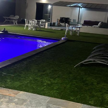 Grande Villa Avec Piscine ボンパ エクステリア 写真