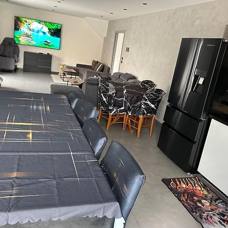 Grande Villa Avec Piscine ボンパ エクステリア 写真