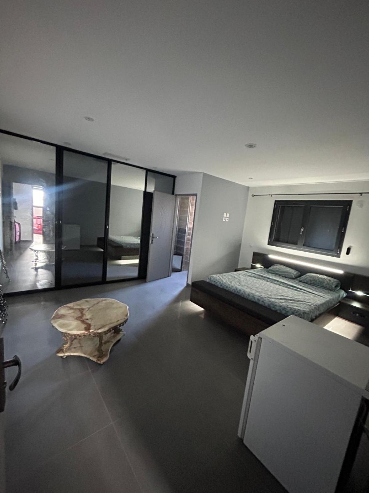 Grande Villa Avec Piscine ボンパ エクステリア 写真
