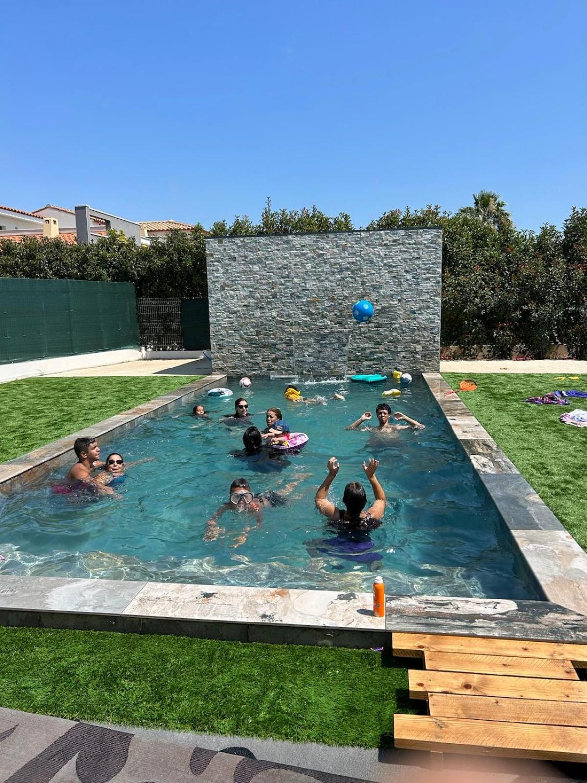 Grande Villa Avec Piscine ボンパ エクステリア 写真