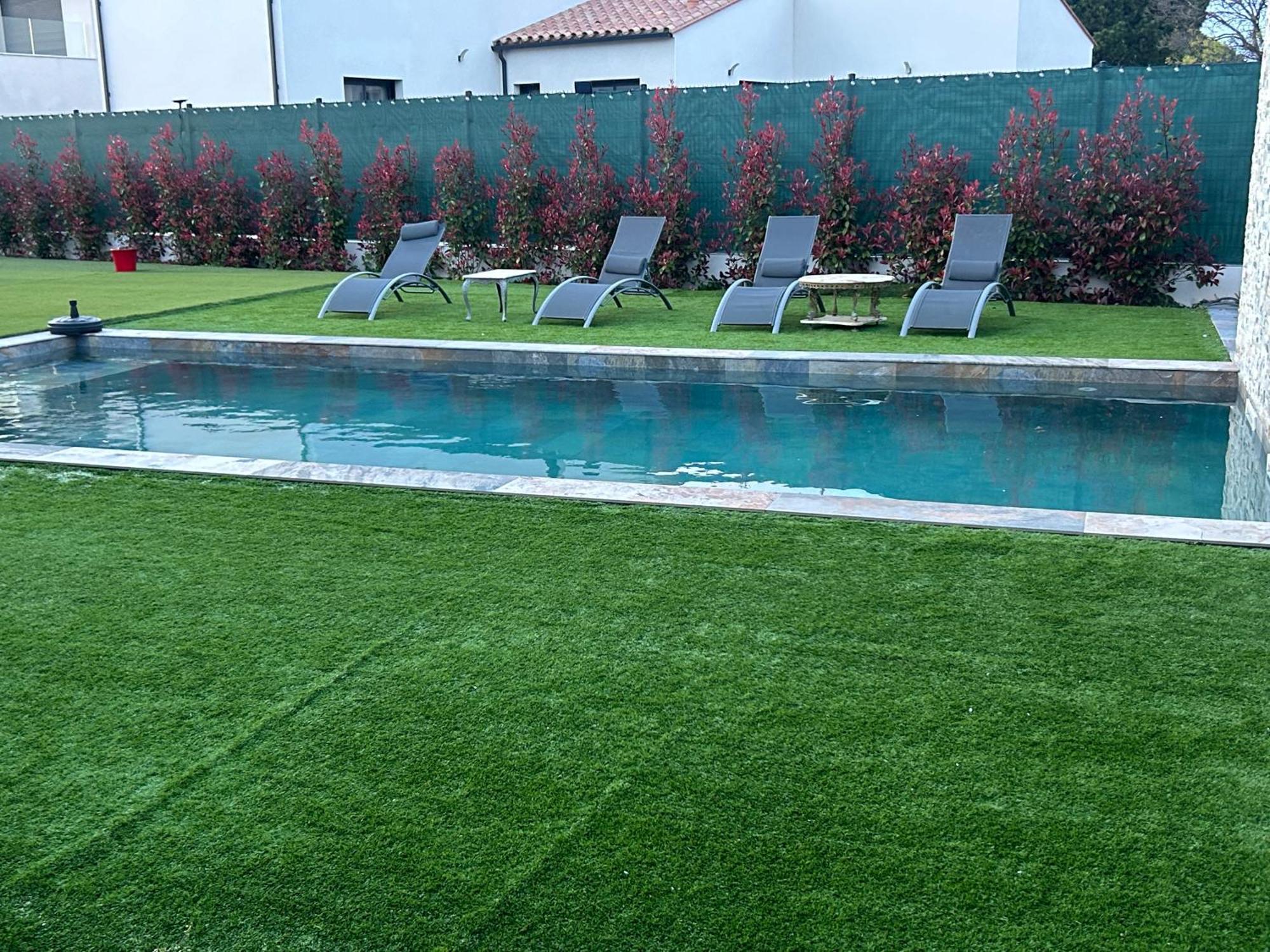Grande Villa Avec Piscine ボンパ エクステリア 写真
