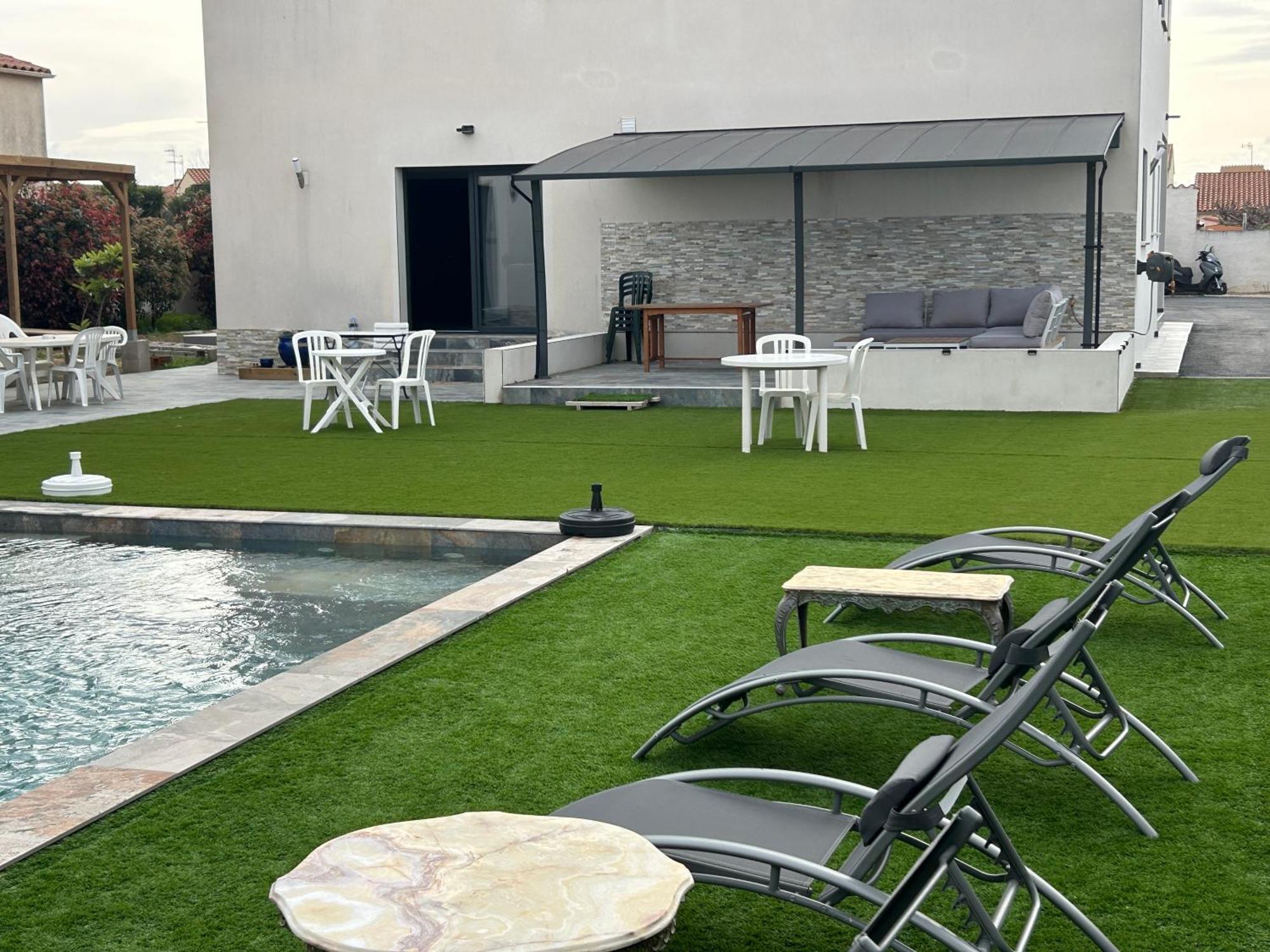 Grande Villa Avec Piscine ボンパ エクステリア 写真
