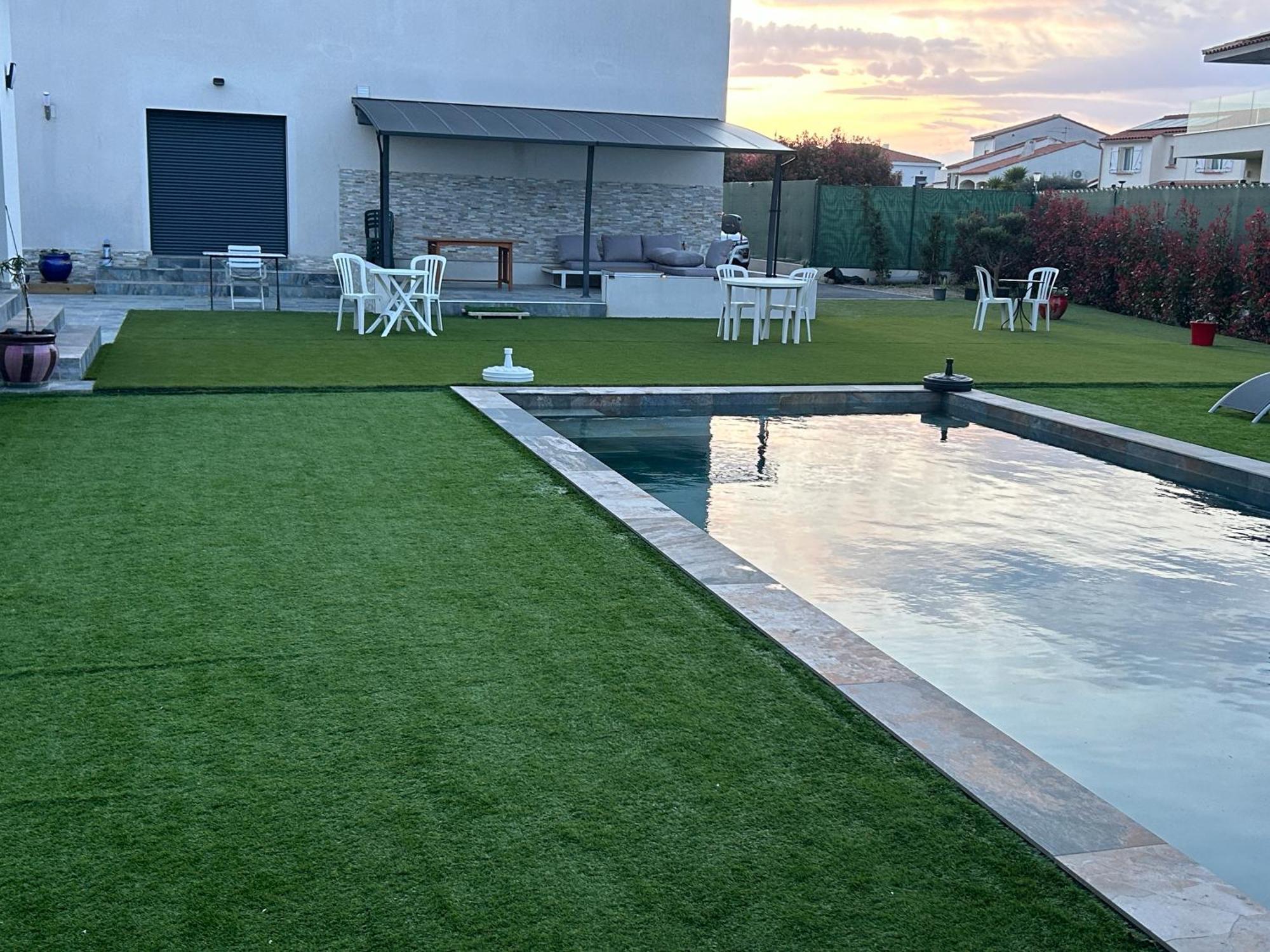 Grande Villa Avec Piscine ボンパ エクステリア 写真